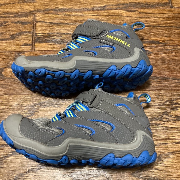 Merrell Chameleon 7 Access Waterproof Hiking Shoes - Picture 3 of 6